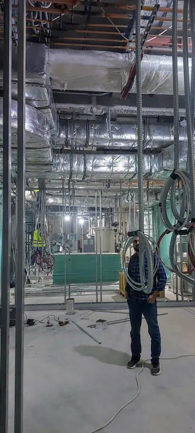 Gypsum partitions and ceiling services in a hospital
